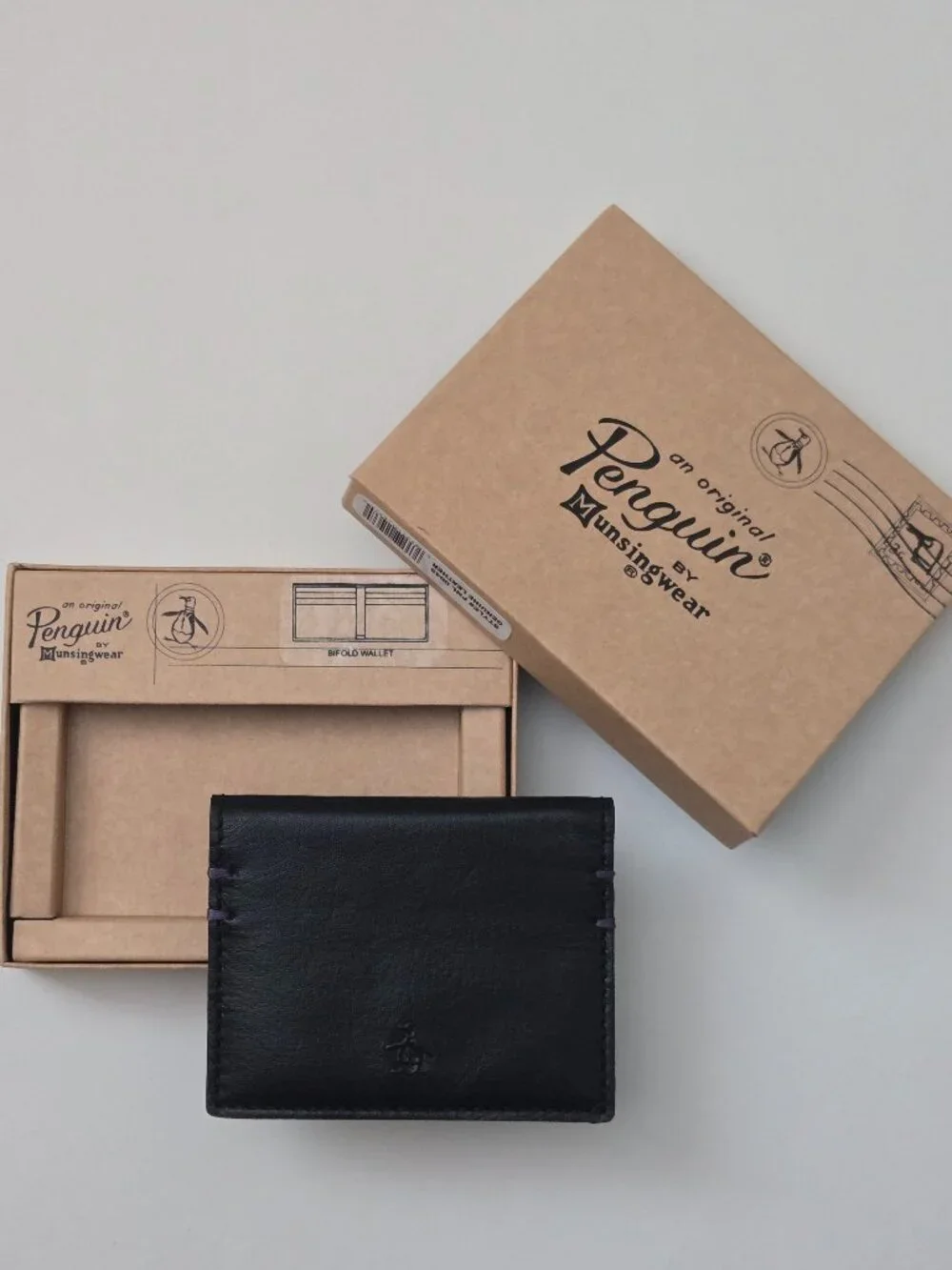 New Original Penguin by Munsingwear Men's Leather Bifold Wallet, Black